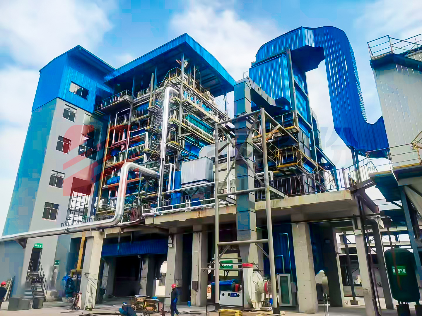 华泰40吨生物质角管锅炉助力化工行业高效生产